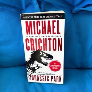 Jurassic Park By Michael Crichton Soft Cover Read TheBookThatStartedItAll NWOTS